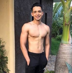 Meet your Posher, Isaac